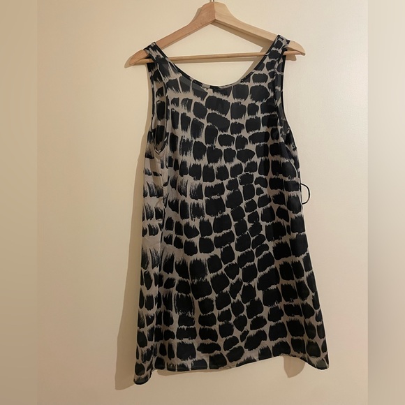 Animal print Dynamite sleeveless tank top business attire - Picture 3 of 5